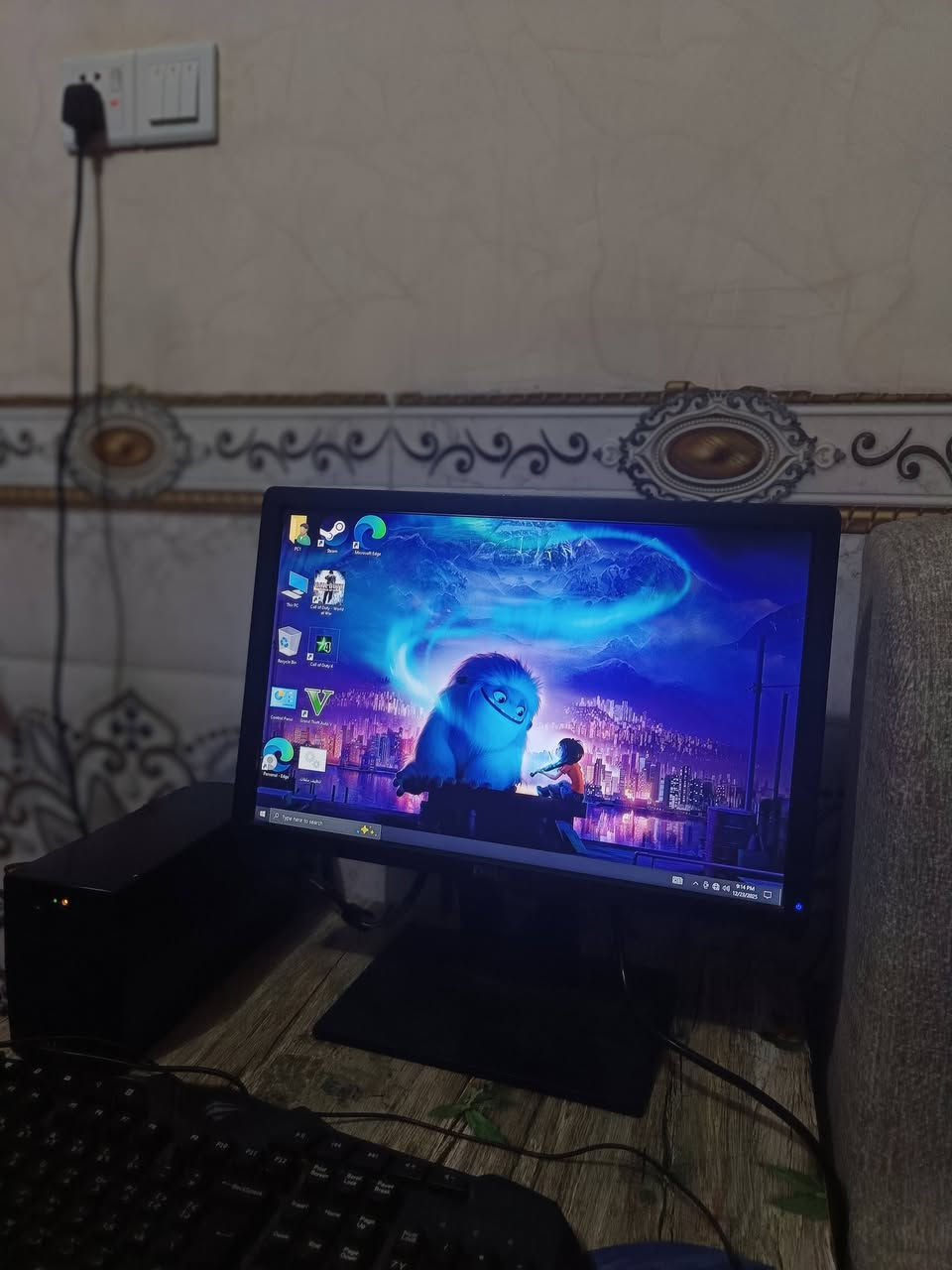 حاسبه شغاله كلها على الفحص 
المعالج  lntel core  i7 -4770 @ 3 .4GHZ

الرام12GB  DDR3

كرت الشاشة GT  1030  2GB

التخزين HDD  500GB

يو بي اس 850

+ ميز

سعر 170

***********

بغداد الحرية
