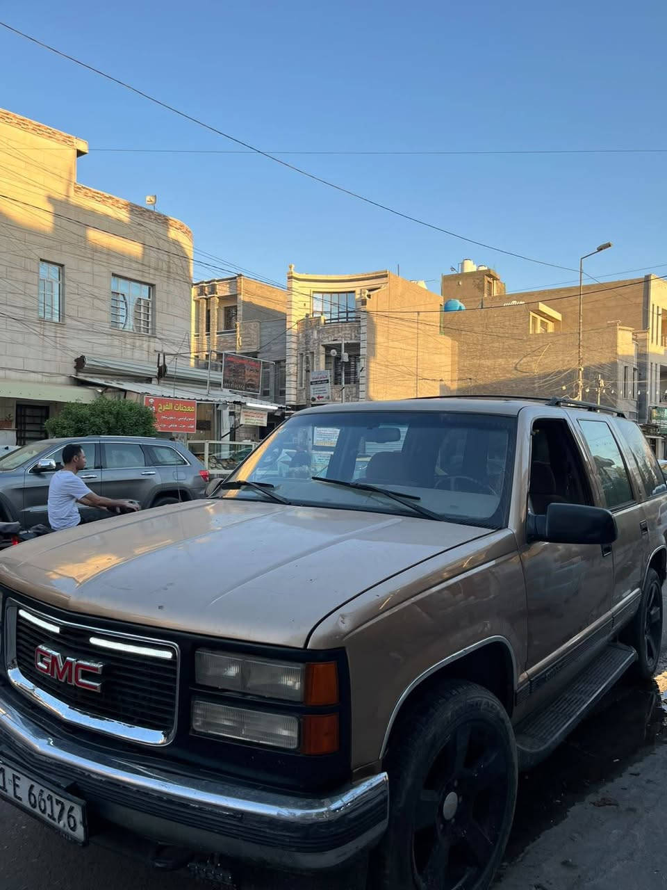 تاهو بترة موديل 1999
بيها اماكن صبغ
كير محرك تبريد كله مكفول
السيارة جاهزة 
بيها ويل 20
وبچم زينون 
كشن كهرباء

السعر 79 وبيها مجال للشراي 
رقم بغداد الجديد باسمي
مكانها بغداد الاعظمية
***********
