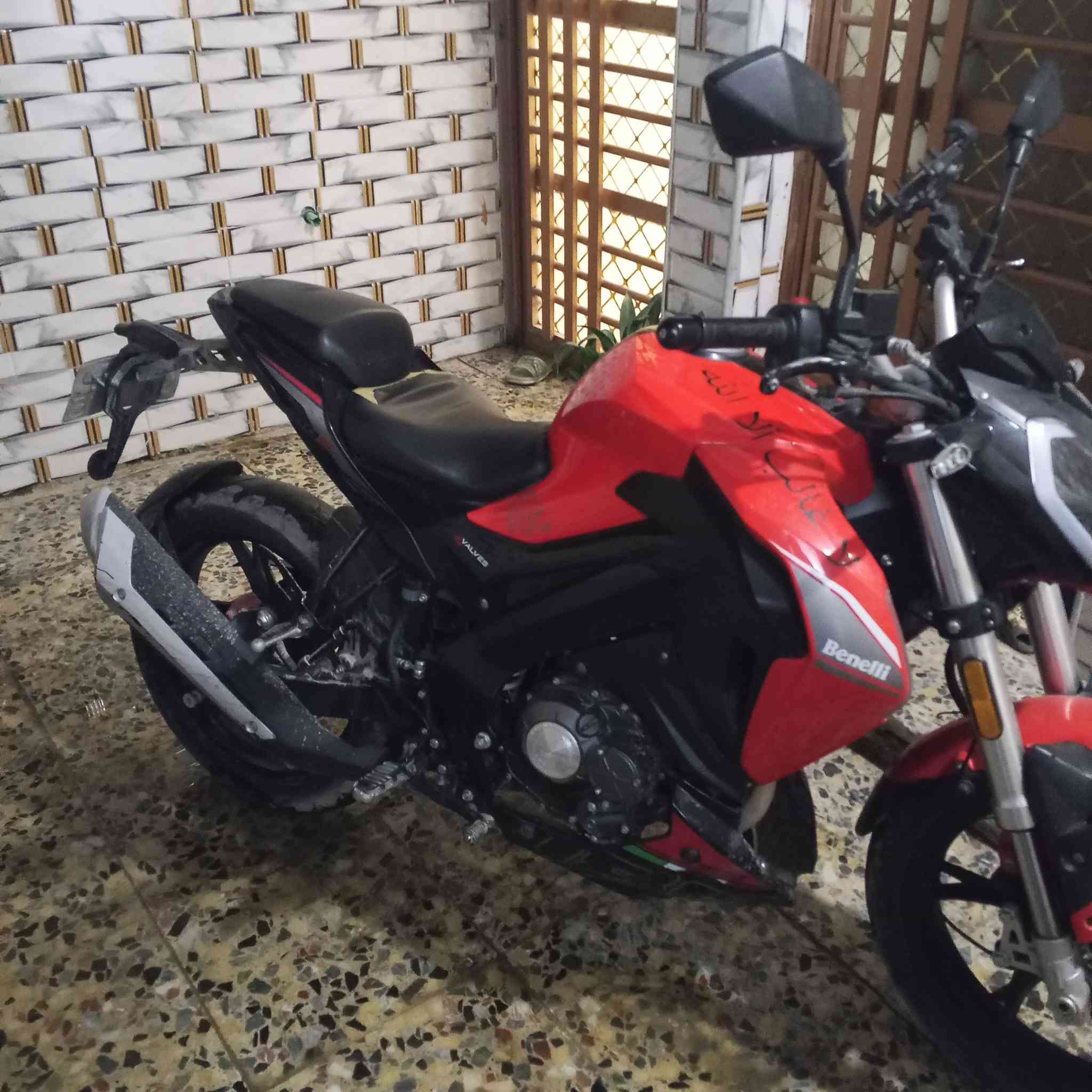 سلام عليكم بنلي180رقم بغداد اجديد عنواد مدينت اصدر دراجه نضيفه سعر3500
***********
