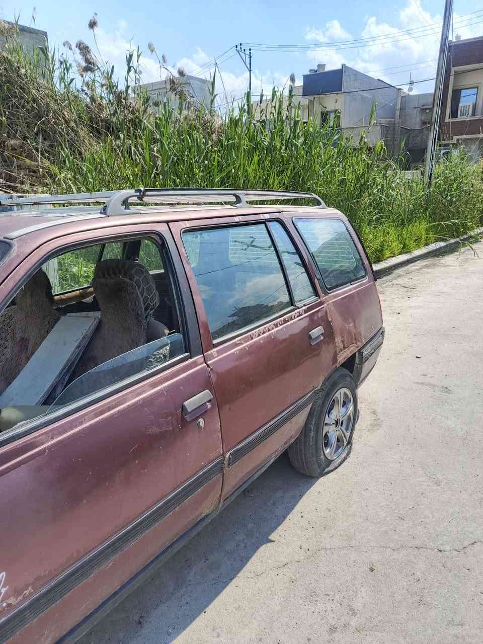 عدنه هاي ال كاديت 16 للبيع سعرها 10 وبيها مجال بيها كابون  بس متروكه عندي وكاله عامه مطلقه امل باركود شرط التحويل او الوكاله 
ملاحضه السياره ماتشتغل معرف اشبيها ابيعك هيا كايمه الخاطر الكلام 
***********  مكاني موصل حي المزارع غير متواجد عل فيس اطلاقآ وشكرا
