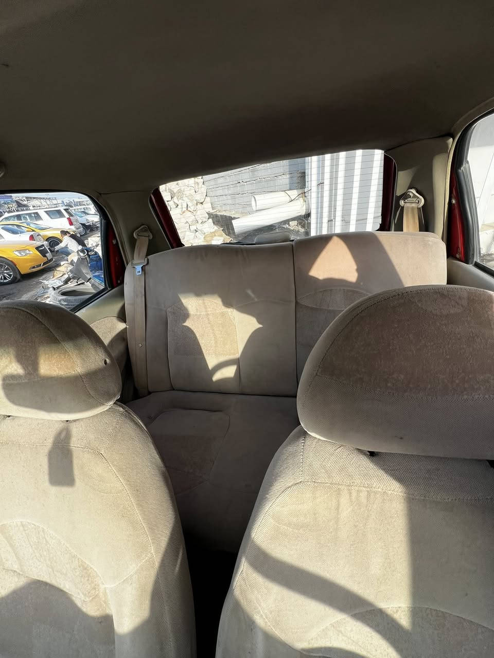 كيو كيو  كير عادي 2012 سياره جاهزه للاخير من تبريد من مكينه وكير جاهزات السياره تشغل وتطلع تبريد عل سويج ثلج  ٢٥ وبيها مجال 
***********
