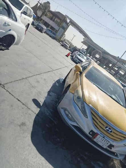 السلام عليكم سوناتا موديل 11 البيع سياره حلوه مكينه جديد صير شهره من شده ما بيه نقص  بيه ضربه جملغ بنيد كير جديد ماعزه برغي مكان الدونيه ***********
