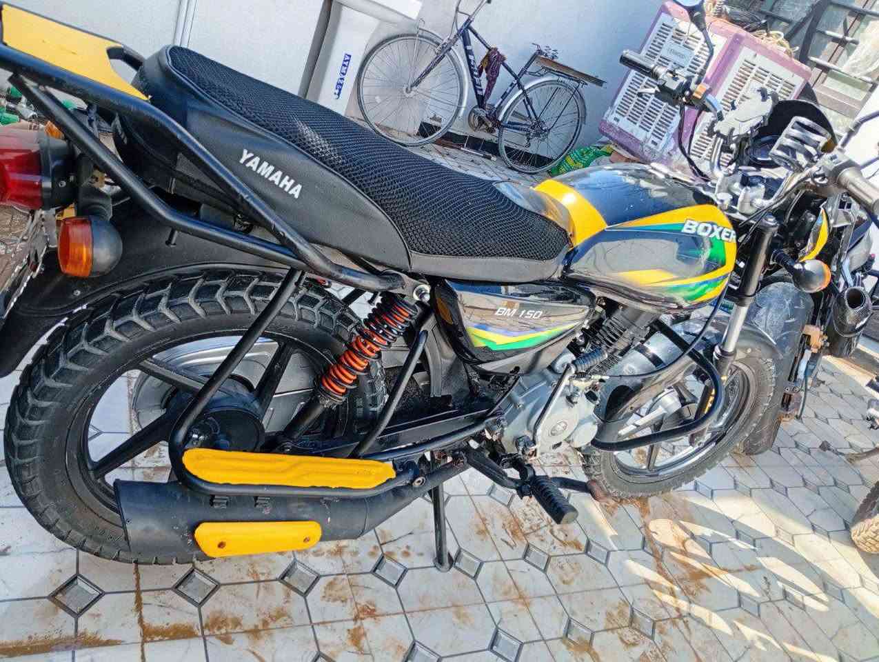 بوكسر مديل 2021 اوراق اصولية وجاي امشي بالترقيم. الشراي گبل يكمل الإجراءات ويبصم ويستلم ارقام وسنوية باسمه.
الدراجة مكفولة من كلشي السعر مليون و150 وبيهة مجال.
موجود خاص او اتصل على الرقم ***********
