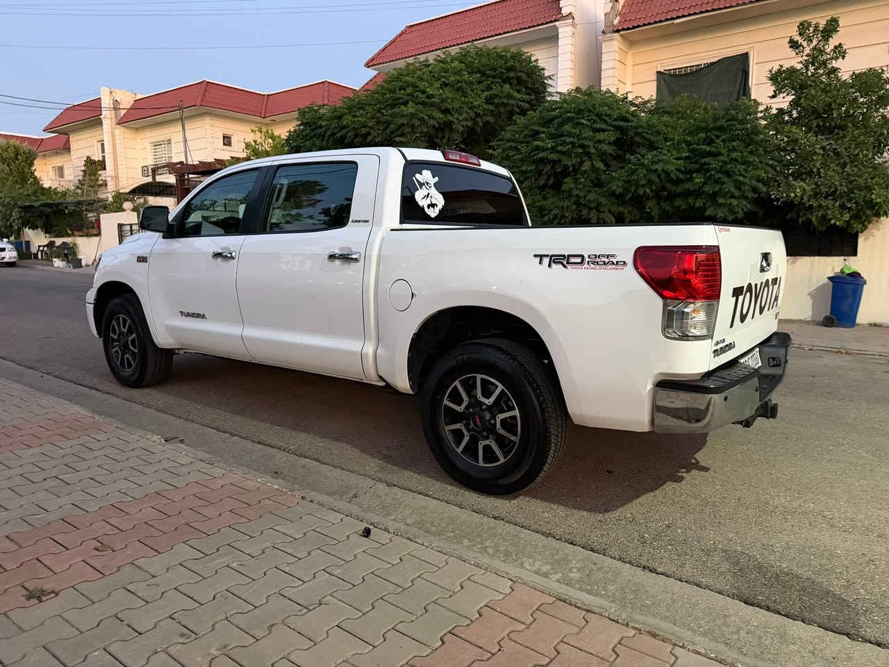 ❇️ تويوتا تاندرا موديل ٢٠١٢ للبيع
🛑 مكينة ثمانيه سلندر 5.7 مكينة لاندكروز ولكزس 

🛑 فور ويل ( دبل اكسل ) مواصفات لمتد فول مواصفات 

🛑 السيارة داخلة للعراق كلين موجود تقريرها وصورها راسلني ادزلك التقرير 

🛑 بالعراق صار بيهة طخة بسيطة يم باب الخلفي عكس السايق معدل وبيهة تكحيل 

🛑 الباقي كلة بشرط ( كير مكينة تبريد اكسل شاصي ) سيارة كلش حلوة ونظيفة تخم تايرات جديد مشلن اصلي 

🛑 السيارة رقم اربيل ومكانهة اربيل هزة وفحص وسنوية جديدة باسمي 

🛑 سعر ١٨٥ ورقة 

🛑 رقم تلفون 

                       *********** 

                       ***********
