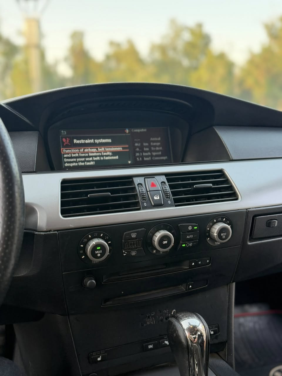 Bmw2004ميماتي
رقم دهوك 
الهزا جديدة
سنوية جديدة
كابون بنزين 
سيارة جديدة 
محرك اب شرط 525 دبل فانوس 
كير اب شرط 
سيارة بيها قطعه تبديل مع دوائر الخلف صبغ
مواصفات فول عدا الفتحه 
كشنات جلد 
شاشه جبيرة 
بردات شركة
حساس امامي خلفي
داتشوب. دشبول
ويل كب 
سيارة بيها موصفات خير من الله 
السعر المطلوب 115 وبيها مجال مكانها موصل 
***********
