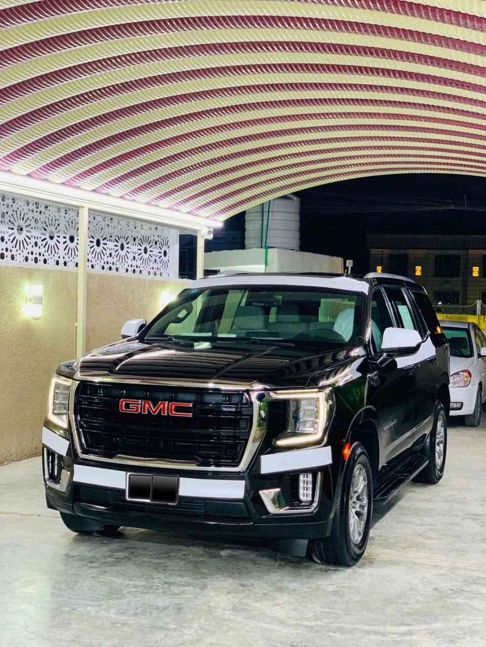 السلام عليكم

بعد التحية والتقدير 

للبيع يوكن SLA

‏GMC YUKON2023

  وكالة المنصور  كفاله عامه من كل شي 

السيارة  بحالة الوكالة رقم بغداد ابسمي 

 المــــــواصـــــفــــات :

- محرك V8. 5/300 

- شاشات مع hdmi

- تبريد ٣ قطع

- وايرلس كاربلاي
داتشو

- مراية كامرة

- كامرات 360 درجة

- حساسات امامية خلفية

- تشغيل واطفاء اوتو

- ثلاجة توصل درجة حرارة سالب ٥

- رادار

- نضام المحافضة على المسار

-
-

- هاندبريك كهربائي

- شاشة عرض معلومات على الجامة

- نقطة عمياء

- نضام مراقبة الدسكات

- نضام مراقبة فلتر الهوا
- 
- مستشعر كشنات خلفية
- 

- تصعيد وتنزيل كراسي الصف الثالث كهرباء

- تشغيل عن بعد

- منافذ تايب سي امامي وخلفي وصف الثالث

- كشنات الوسط تنطوي كهربائي ويدوي

- نضام فتح الصندوق بواسطة القدم

مكان السيارة بغداد
***********
