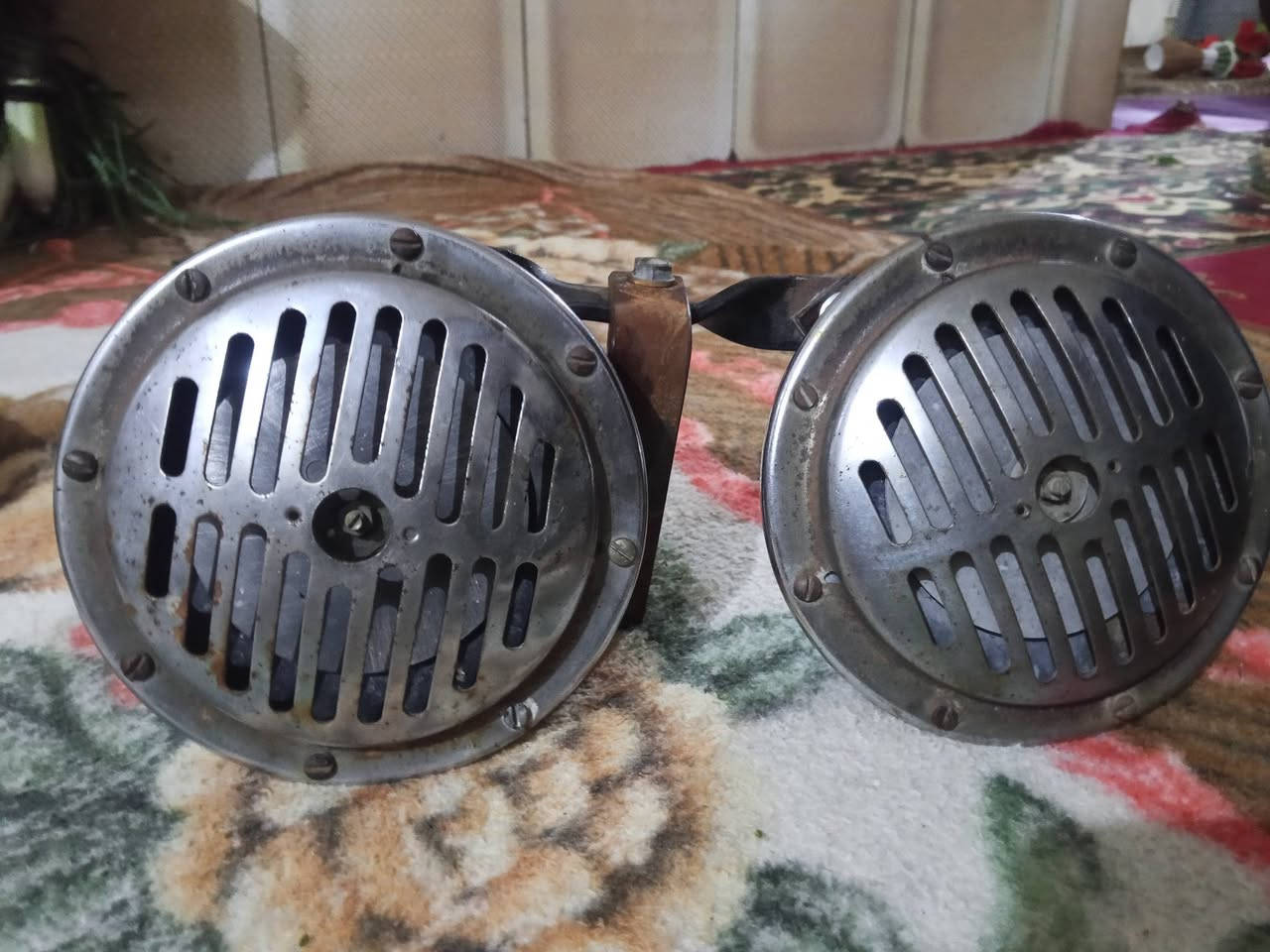 سلام عليكم هورنات للبيع اصليات العنوان مجر الكبير السعر 175 الرقم ***********٫٫٫
