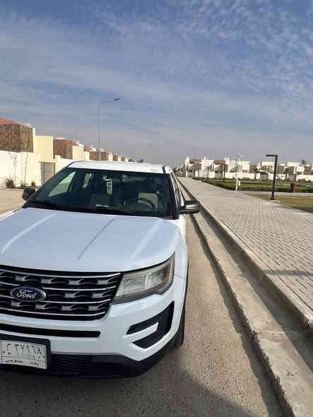 فورد اكسبلورر بوليسي 
موديل 2019
السيارة جديده على ايدي اني مستوردهه من امريكا بسنة 2021 دخلت للعراق
الضرر 3 قطع ونص صبغ 
جاملغ ايسر وباب السايق والجاملغ الخلفي ونص من الجالمغ الامامي الايمن
السيارة بيهه منظومة غاز يعني انسى الصرف وتشتغل ع بنزين العادي
السيارة جاهزة 
طخم تاير اصلي كوري حتى السبير جديد
حدادة خلفي وامامي كله اصلي
سيرفس قبل اسبوعين مسويلهه
حتى الواتر بمب بدلته
السيارة جداً اعتمادية واقتصادية ومتعددة الاغراض بيهه فقط اللايت الناصي ميشتغل الكهربائيات كلهه شغاله
السعر 138 وماعتقد اكو هيج سعر
رقمي *********** مكاني بغداد
