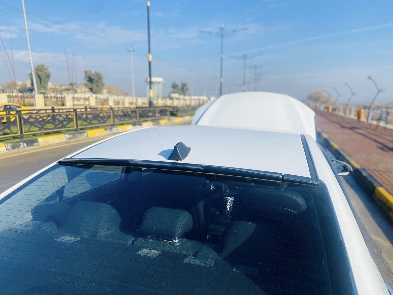 سلام عليكم النترا هوندي  للبيع موديل 2017 وارد امريكي السياره بسمي كوربون بانزين بيه  سنويه جديده الضرار الباب الخلفي بي ضربه السياره حيل نضيفه السعر 135$ التواصل عل رقم ***********
