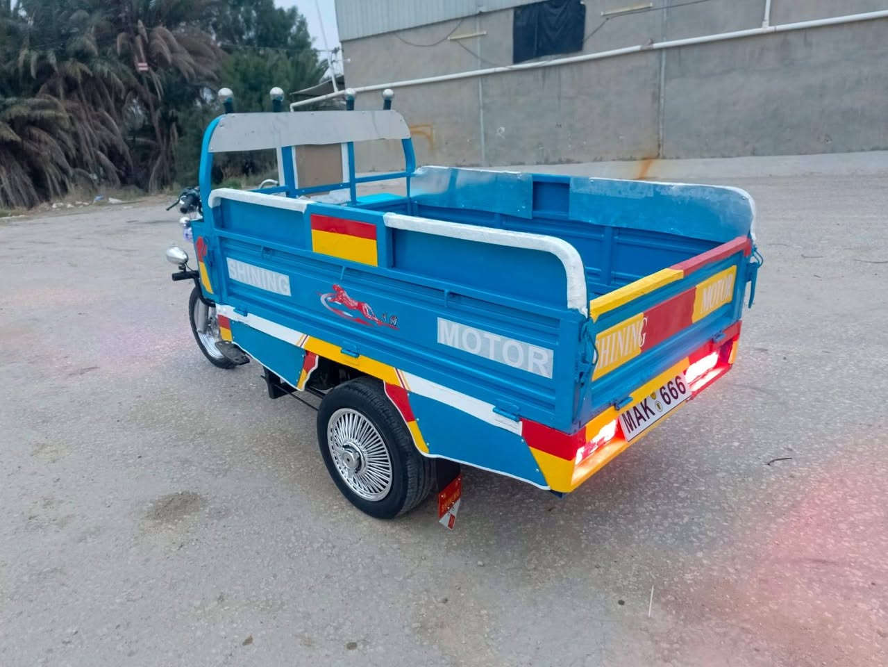 السلام عليكم ستوته للبيع موديل 20 اجازه كهربائي شغاله مقفوله شاصي رقبه اوراق اصولين الشوملي السعر 1450 وبيها مجال ***********
