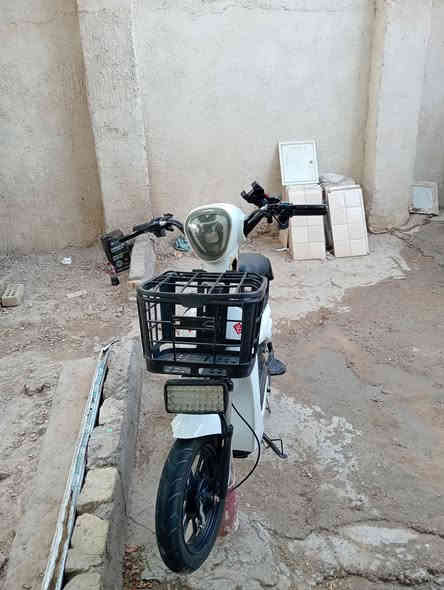 مكاني كربلاء المقدسة حي رمضان يم سيد السعار ن
السعر (250الف) 
بطاريات جدد 
بريكات جدد
مستعجل عله بيعته
رقمي_*********** وتساب هم بي 
اذا شراي راسلني وبلخدمه
