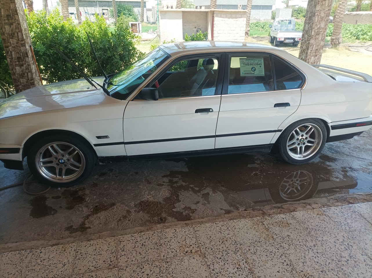 بي ام 525 مسكر عدل المرغوب صدر جديد كير ومحرك شرط كير عادي نمره قصيره شرط اترايك 200 بيه شلعه تشك الكاع باتري جديد ويل m  مسجل شغال تبريد شغال بس غاز شرط سعر 47 ورقه اتصل على الرقم *********** مكانه الفلوجه
