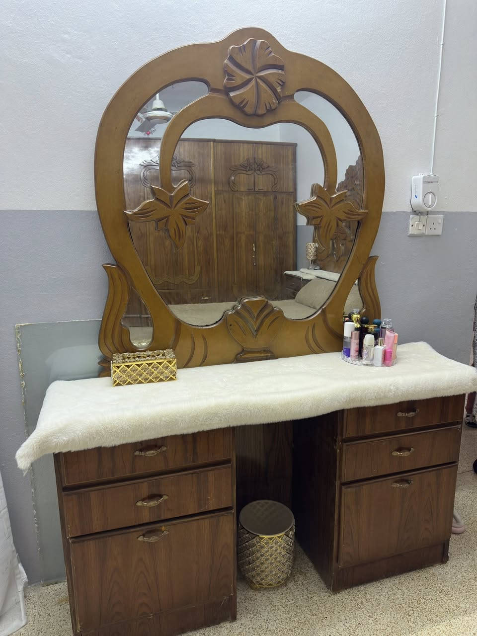 غرفه صاج عراقي لبيع سعر 900بيها مجال قليل  مكاني حي صدام  رقمي ***********
