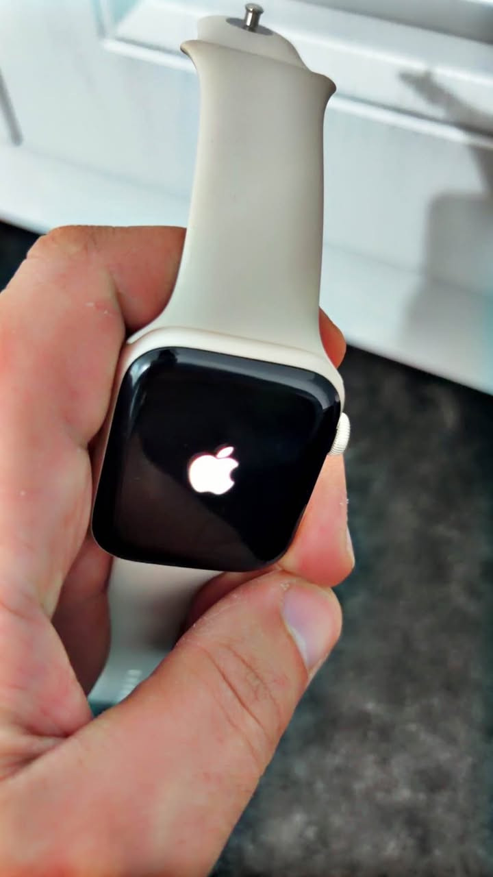 ئه م سحاته م هه يه ده يفرۆشم SE3 2026 )(ملم44 ڕنگ كرێمي ئيشي نه كردوه به س له كارتۆن ده رم كردوه به ريتانيه 300دۆلار السليمانية, العراق


**إذا كنت صاحب هذا الإعلان وتريد حذفه لأي سبب، رجاءا أرسل رسالة إلى الدعم الفني**