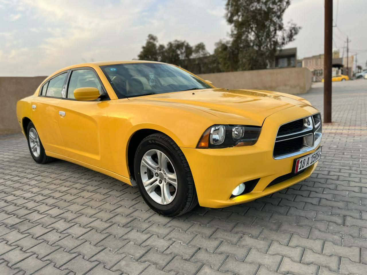 السلام عليكم جارجر 2013 للبيع ضررها جاملق الخلفي والباقي كفاله عامه السياره جديده  مكينه تخم تاير حداديه  العنوان واسط ***********
