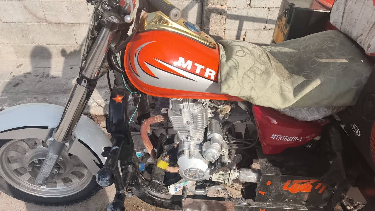 سلام عليكم شباب ستوته أم تي آر رقم وسنويه و راعيها  بل بصره بس ماندله
ستوته نضيفه والده وأنا غيرت حالها وشوفت العين ستوته كل شيء بيها جديد تايرات جديد ويلات جديد ضفيرا جديد توني شادها كهربائات كلها شغاله دبلات جديد مكينه خرسه مكاني بصره زبير مقابيل المعارض سعره1550تعال وبخدمتك/***********
