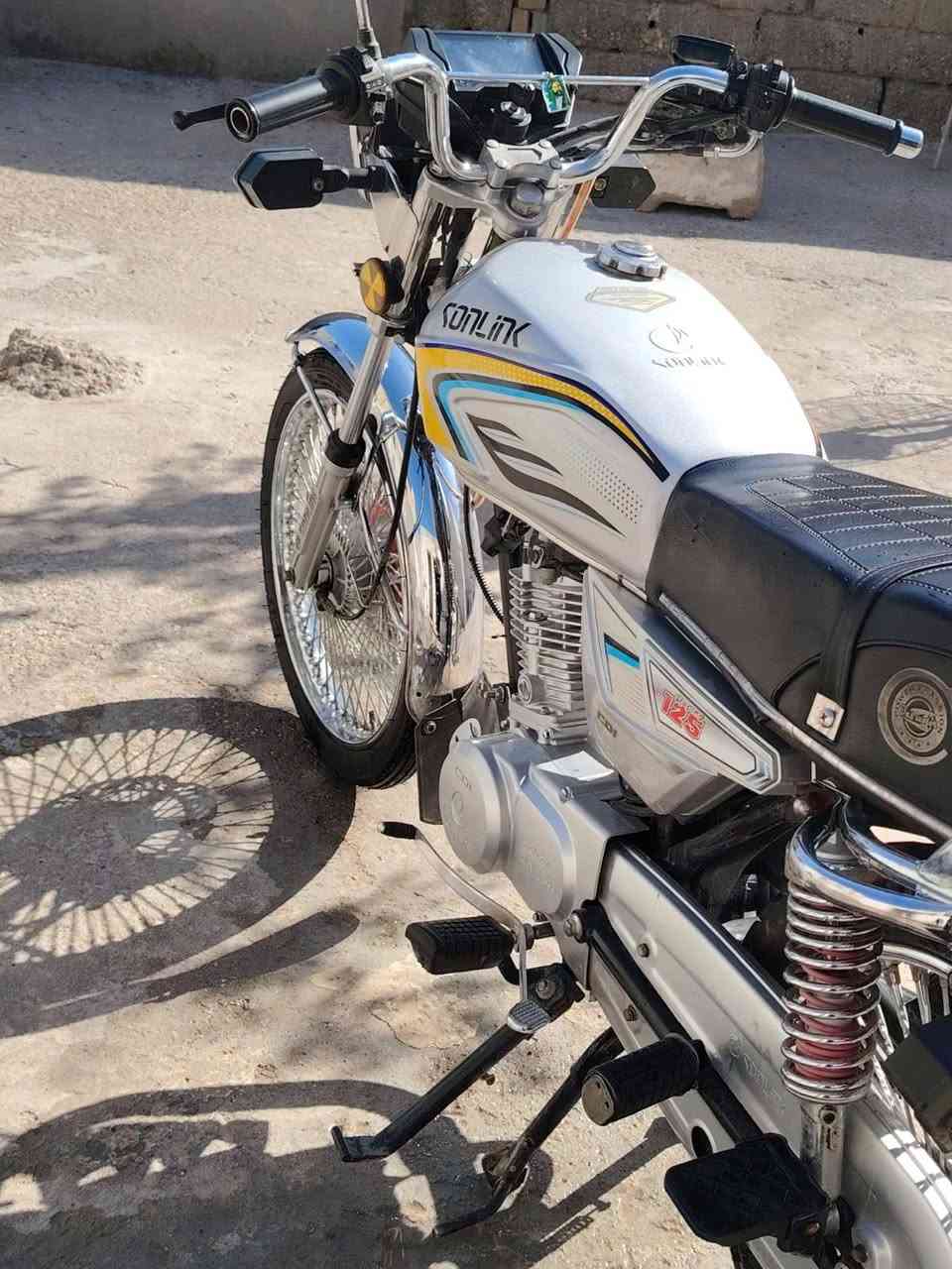 السلام عليكم دراجه تايكر موديل 24 وطلعته ب 25 دراجه نضيفه كفاله عامه المو شراي لا يتصل ***********
