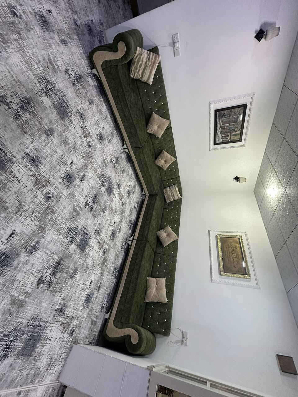 قنفات ديوان للبيع نظيف مابيها شي مكان كركوك سعر 240الف شوي بي مجال
***********
