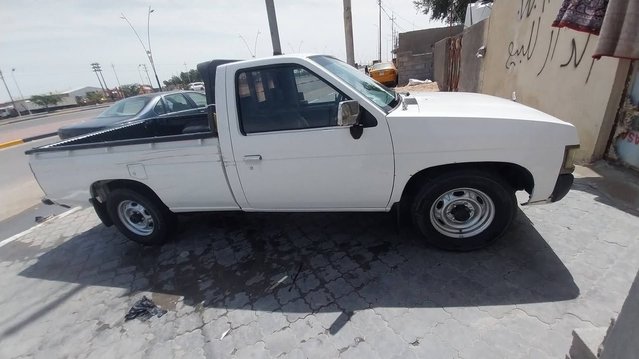 السلام عليكم
سياره للبيع مديل 1992 اوتوماتيك بلاد ما محوره  شاصي اصوليات ومكينه وكير وحداده كهربائيات شغاله من طول للطول  تبريد كفاله كفاله رقم بصره تحويل ثاني يوم سنويه ل 28 مكاني بصره زبير السعر 65و قابل للتفاوض 
رقم الهاتف ***********
