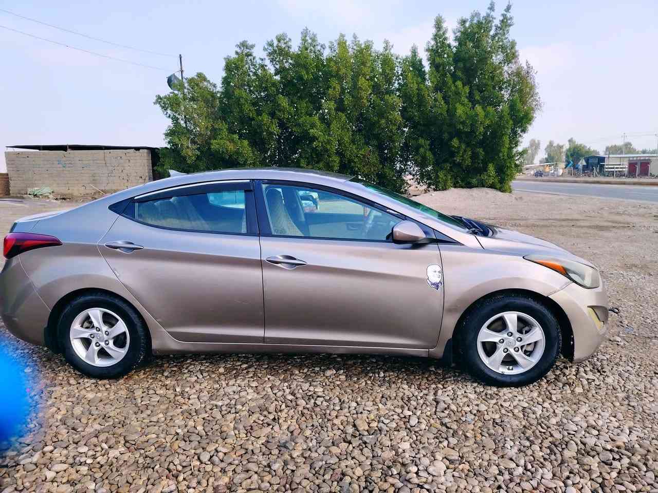 النترا ٢٠١٥ أمريكي حادث بنيد وجاملغ  مصلح نفسه
دوش
٢٠٠٠
مكينة وكير وحدادية فول
بأسمي ٢٠٢٩
بيها المواصفات المعروفه عدا الفتحة
 السيارة نظيفة بمعنى الكلمة
السعر ١١٥....
المكان بابل _الشوملي
***********
