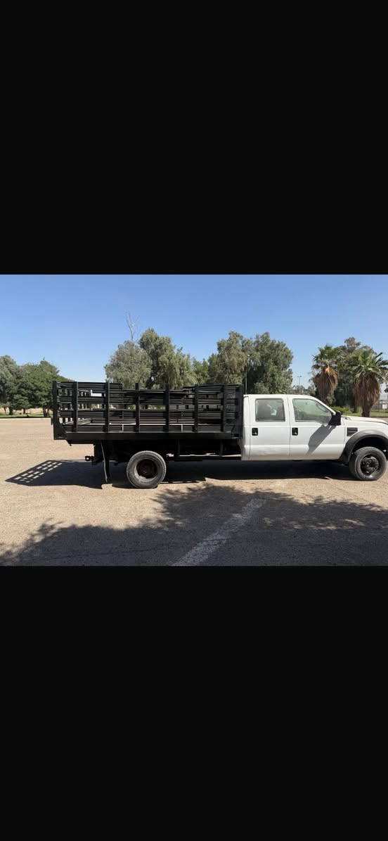 سلام عليكم سياره فورد F550 موديل السياره2008 السياره جديده عوزهه بس غسل داخل نضيفه كشر نضيفه السياره مصبوغه عام للجمالية  مال مزاد  تخم تايرات جدد انطيك وكاله ام باركود كامله معامله بس تروح ترقم  سياره مخزنه  ما ماشيه بل عراق  محرك سليم باتري جديد ادمه للمحرك  كفاله محرك وكير   سياره جديده   السعر خاص الاستفسار رقم ***********
