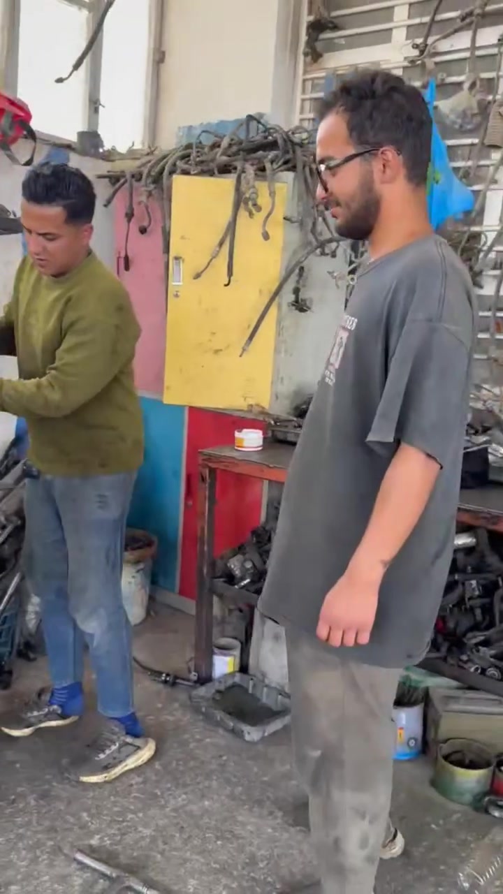 المعروف لايعرف الانسان المتوضع راعي القلب الطيب العم علي باور   وابنه حسين علي باور انسان شريف وينصح بشغله الي عنده والي ماعنده ومتساهل وي الناس الي ماعده ورجال ايجفت بيده ويبدل بيده والاعمال قمة التواضع ويشتغلون  شغل شريف  العنوان والرقم بلفيديو الاول


**إذا كنت صاحب هذا الإعلان وتريد حذفه لأي سبب، رجاءا أرسل رسالة إلى الدعم الفني**