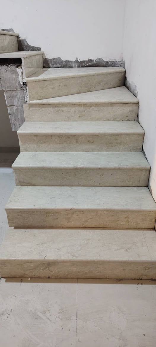 اصطه سيراميك درجه اولئ شرط تسليم مهندس جداري ارضي بايات.. شغل الطريقه الايرانيه تتريس.. شغل ماده شنو تريد تدلل اتصل وبخدمتك مناسب جدااااا.. *********** اتصال. واتساب موجد.. حاليا متفرغ
