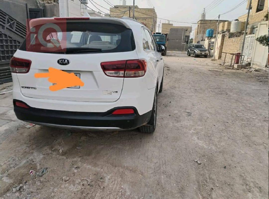 سورنتو ابيض موديل 2016 خليجي
بصمة ابواب
كشنات جلد
كشن السائق كهربائي
حساس امامي
حساس خلفي
ترحيب ابواب
6 سلندر
3 قطع تبريد
تحكم سترين فول
وتوجد ايضا مواصفات
***********
 حاليا سياره باسمنه ورقم جديد ناصرية, ذي قار
