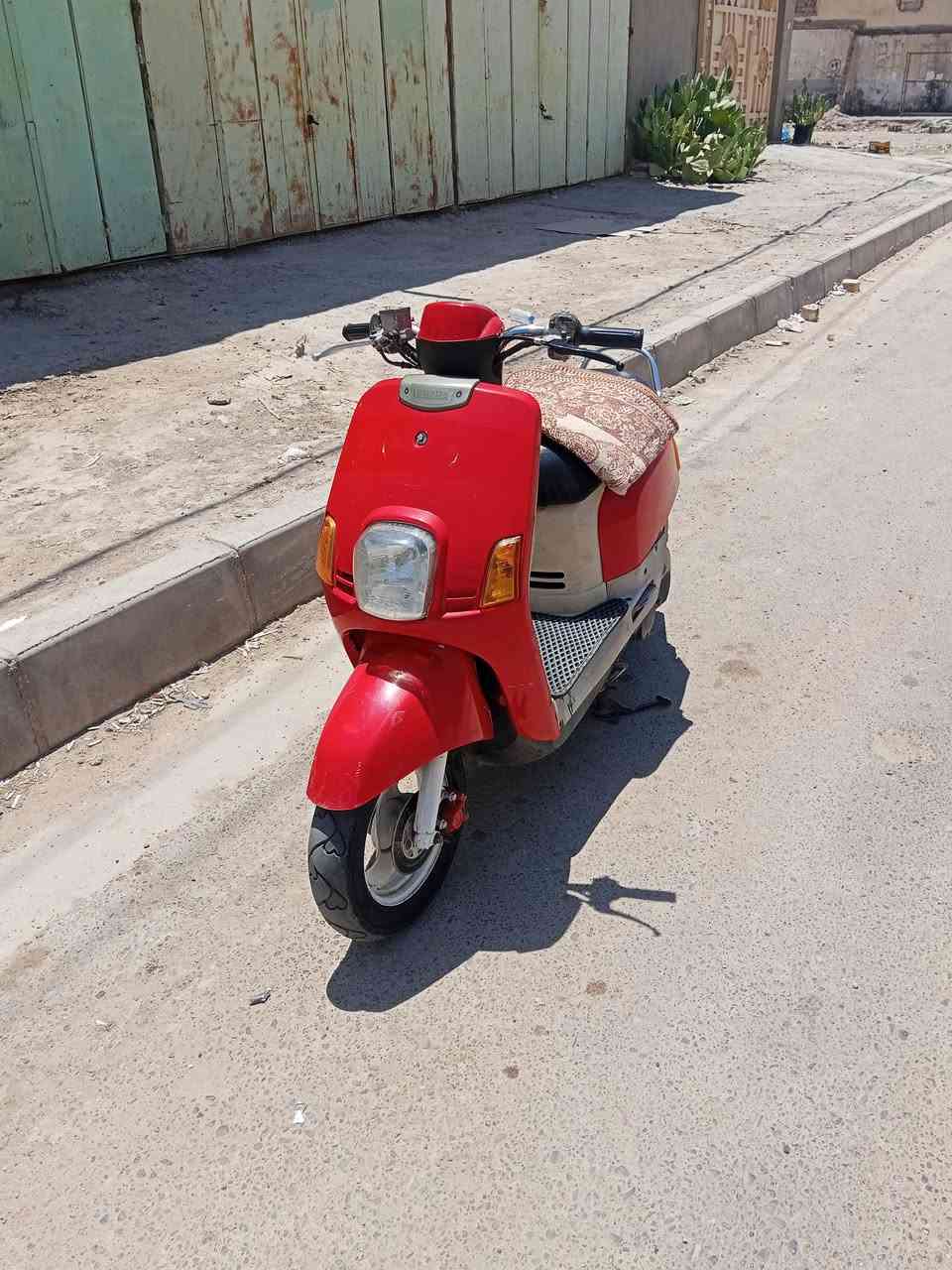 سلام عليكم 
دراجه بوليس حمره بلاديه مكفوله كفاله عامه من كلشي اي نقص مابيه نكره سلف بكل وقت محرك اخرس ماتسمعله صوت برغي مامفتوح بيه كفرات بلاديه داخل وخارج دراجه نضيفه بمعنه الكلمه سعر 850 وبيه مجال مكان طويريج ***********
