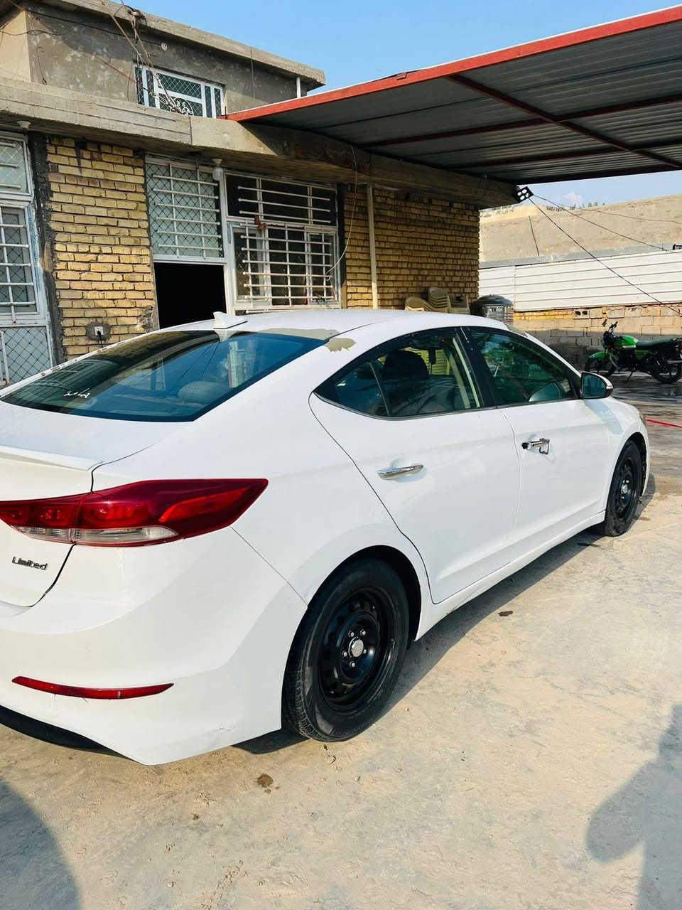 السلام عليكم
للبيع فقط 

النترا 2017 امريكي
حادثه جاملغ والباب الخلفي
خلف السايق
فول ما عده الفتحه

    تبريد ويه السويج 
تخم تاير صار اسبوع لمن شديتهن
باتري جديد
كير AT المرغوب
محرك خير من الله
رقم بابل بسمي شخصين
رقم انكليزي + تحويل ثاني يوم
مكان السياره بابل محاويل
***********
