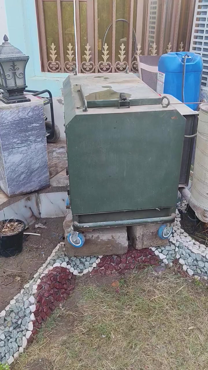 السلام عليكم مولد كاتم حاويه ياباني مشتغله ساعات
تشتغل غاز و بأنزين  50  أمبير عنوان ديوانية للاستفسار ***********
