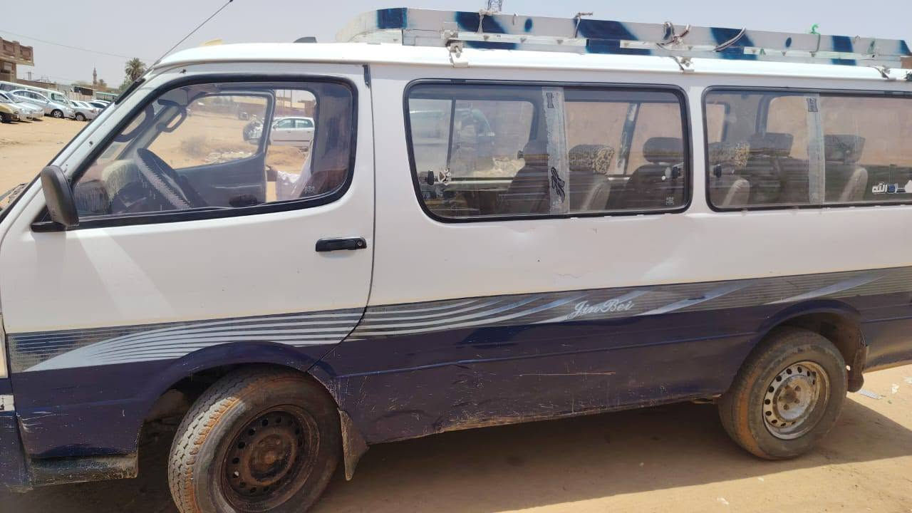 هايس صيني
موديل 16 
ترخيص ساري 
مكنه 3L ما اتفكت قبل كدة 
بهية شركة ما دخلت صيانة 
عربية شركة من صدام لي صدام 
مكيف ما شغال
جاز 
مكان المعاينة الخرطوم
 السعر 60 تفاوض بسيط + عمولة ثابتة 500 من المشتري0924621045
0123769491


**إذا كنت صاحب هذا الإعلان وتريد حذفه لأي سبب، رجاءا أرسل رسالة إلى الدعم الفني**