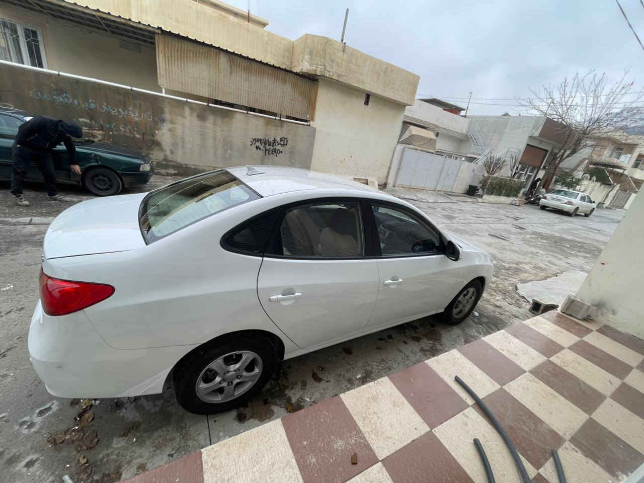هۆندا ئاڤانتی ٢٠١٠
‏براوەیە 
‏مەکینە ١٦ دەکشن بەرز 
‏بەس سلایت نیە 
‏گێچ وەنەوشە و ئیکۆ
‏لایت رەش و بەگ لایت لێزەر  
‏کوشن هیتەر 
‏سوکان ڤۆلیۆم 
‏ئاوێنە شەفت 
‏ئاوێنە ئیشارەت 
‏بلوتووز 
‏گێر و مەکینە بەشەرت 
‏تەبرید سارد و گەرم بەشەرت 
‏ABSبەشەرت 
‏بێ دەعم و لێدراوە 
‏سەقفی بێ بۆیاخە 
‏کەڤەری نەگۆراوە بەشەرت 
‏کارەبای بەشەرت 
‏برێکی بەستراوە 
‏جامی هەلگیراوە 
‏
‏شوێن :رانیە.ژ***********
