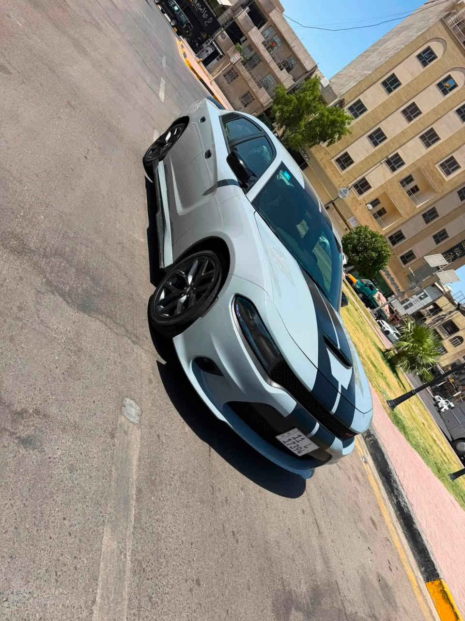 السلام عليكم 
جارجر موديل 2022 SXT لون سموك حادثه جاملغ الامامي والباب بدون دواخل سياره جديده كلش ماشيه 30 ميل محدثه البنيد ودعاميات البنيد الاصلي عندي ضامه موجود. عليها عازل حراري الجام السياره كلها 
السياره باسمي داخله جديد مكانها بغداد 
230 وبيها مجال 
***********

