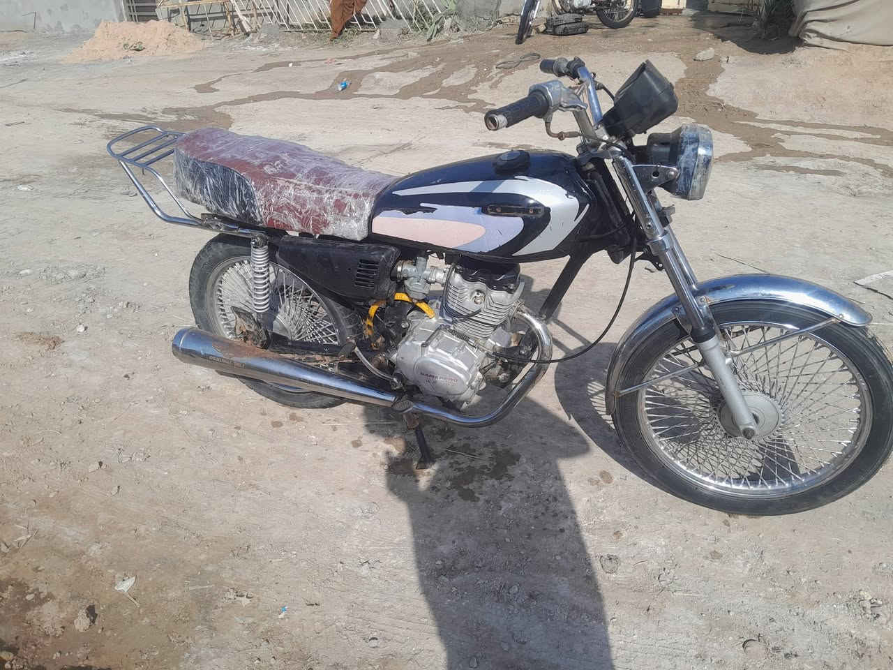 سلام عليكم دراجه للبيع تايكر موديل 20كلك دراجه مكفوله لا تبخير لا تنقيص لا تنكيط سعر 275وبيه مجال مكاني عفج رقمي***********بيه وتساب
