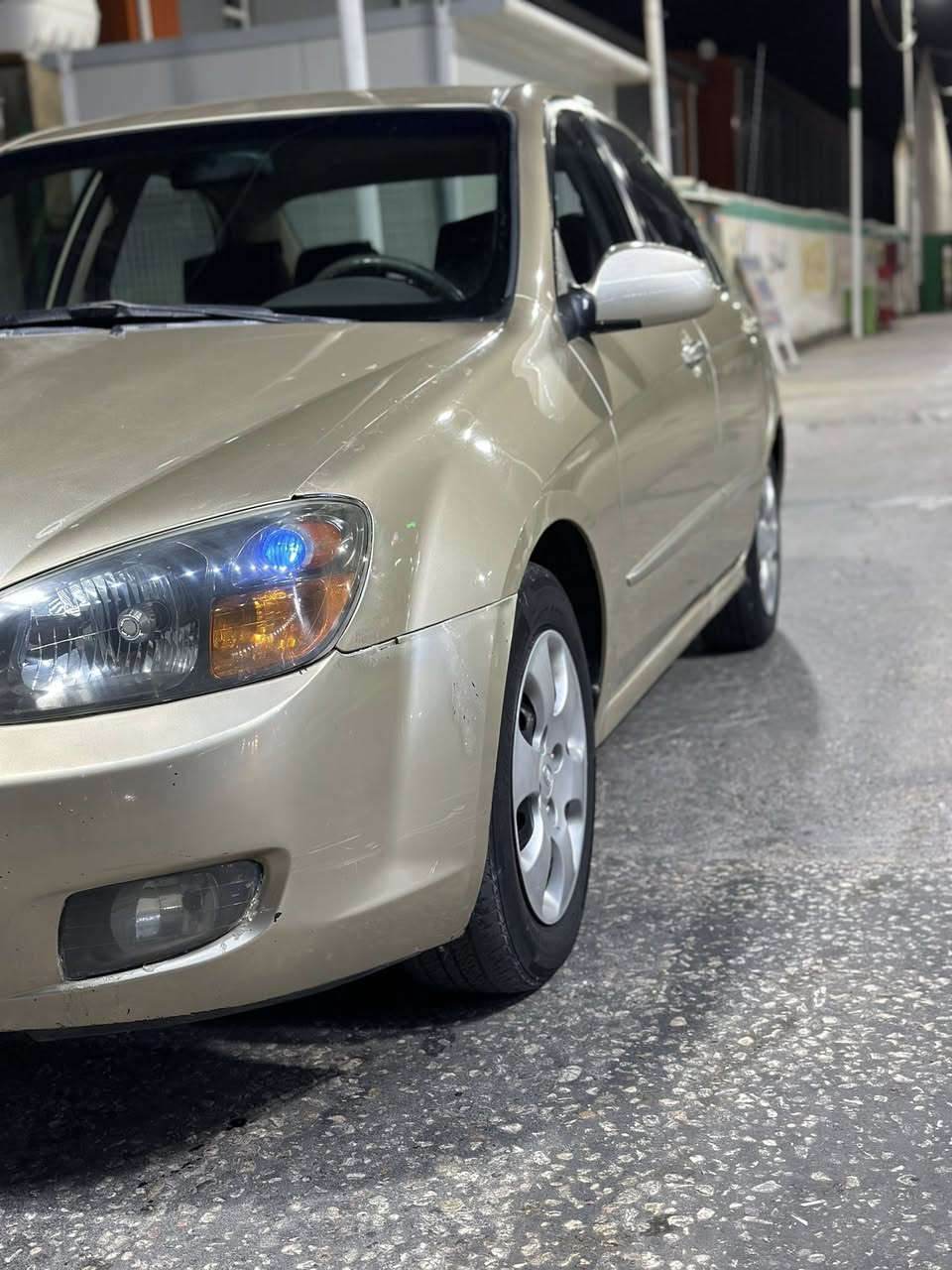 السلام عليكم
اخوان للبيع سبكترا 2009 رقم بغداد الدولي السيارة جاهزة وحلوة حادثة جاملغ امامي فقط سعرها 94$مكانها كربلاء 
للاستفسار ***********
