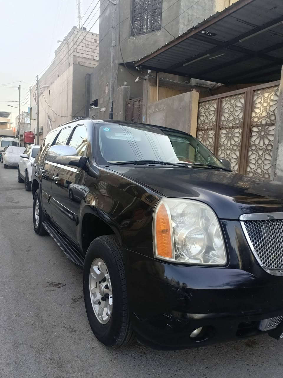 سلام عليكم اعاده النشر بسبب الوعود الكاذبه
يوكن موديل 2007 خليجي مكفوله من الضربه صبغ حزام خارجي  بدون قماره وبدون دواخل  سياره جاهزه من كير مكينه حداده تخم تاير وتشغيل عن بعد وشاشه وكامره خلفيه ولايت زنون تبريد ثلج مري شفط بيع مستعجل السياره احلى من الصور السعر 140 وبيها مجال 
نقال ***********
