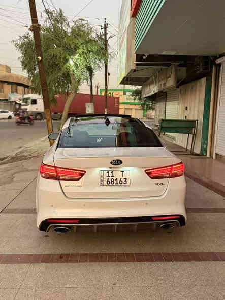 السلام عليكم
كيا اوبتما 2018 sxl اعلى فئه 
بانورما 
لايت زنون
بگ لايت لد 
5 كامرات 
كشن تدفئه تبريد ذاكره
داخل جلد قرميدي 
بردات اصليه 
حادثها قطعتين بدون ايرباك بدون دواخل 
السياره جاهزه 100‎%‎
مكان السياره بغداد الكراده 
***********
