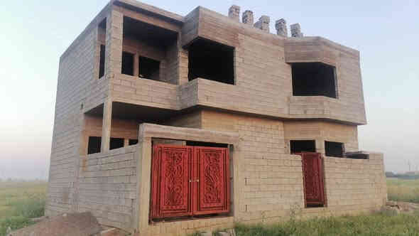 للبيع: هيكل بيت طابقين – مساحة 120 م² – موقع ركن مميز في جمعية إسكان المثقفين
للبيع هيكل منزل حديث البناء بمساحة 120 متر مربع على قطعة ركن في جمعية إسكان المثقفين.
الموقع يتميز بالهدوء والقرب من الخدمات الرئيسة، مع واجهتين تتيحان إمكانية تصميم واجهة معمارية مميزة واستغلال أفضل للإضاءة والتهوية.

مواصفات العقار:

هيكل بيت طابقين منفّذ بدقة ومتانة.

مساحة الأرض: 120م².
***********
