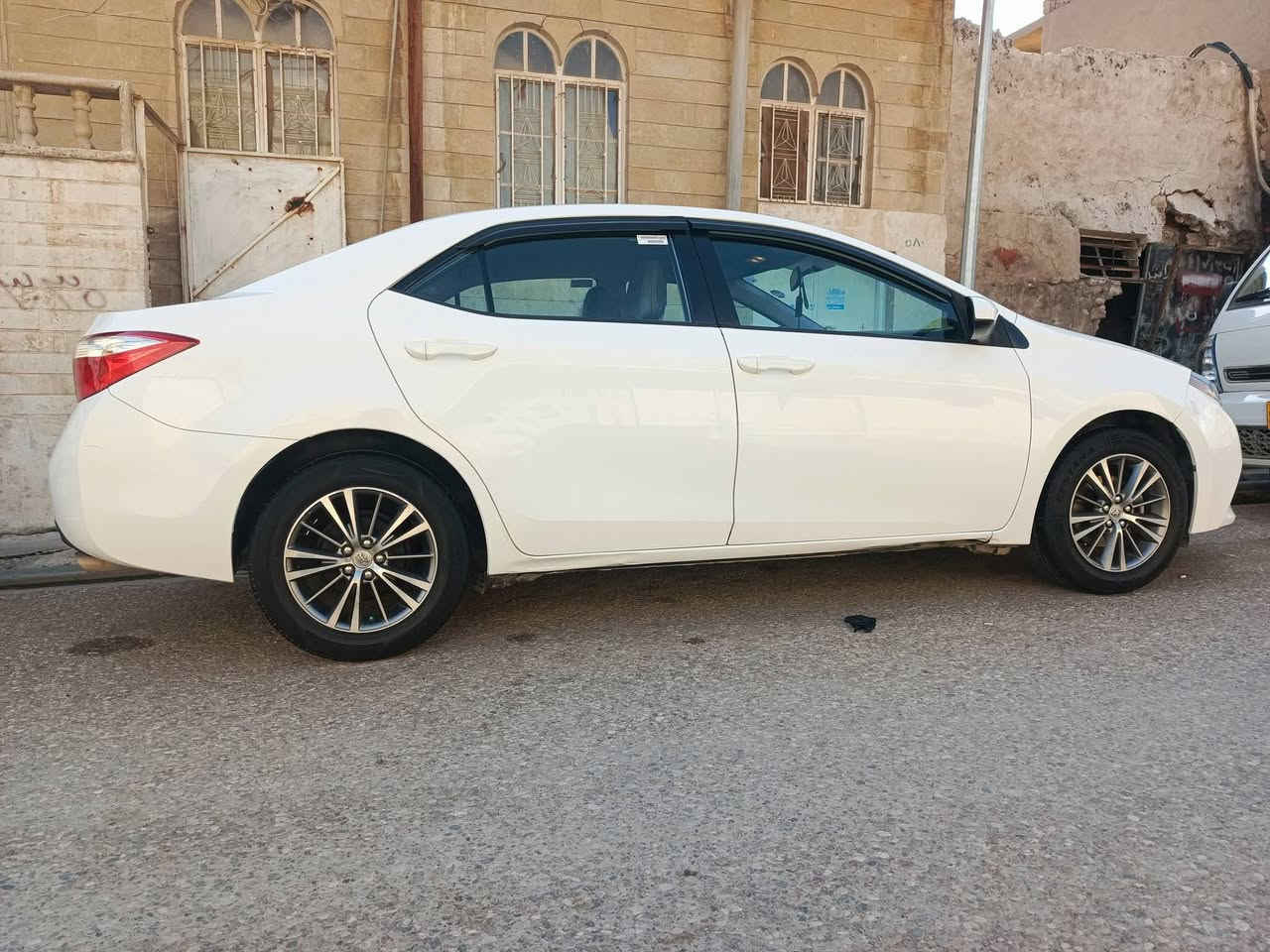 السلام عليكم شباب
للبيع كورلا موديل 2015 سياره كلين بدون صبغ وضرر محرك كير شرط 
سنويه 2027 
هزا منتهيه 
سياره ماشيه 118ميل
سياره نضيف حيل ماتصرف عليها الاستفسار عل ارقام‏‪0781 900 8904‬‏
مكان الفلوجه
