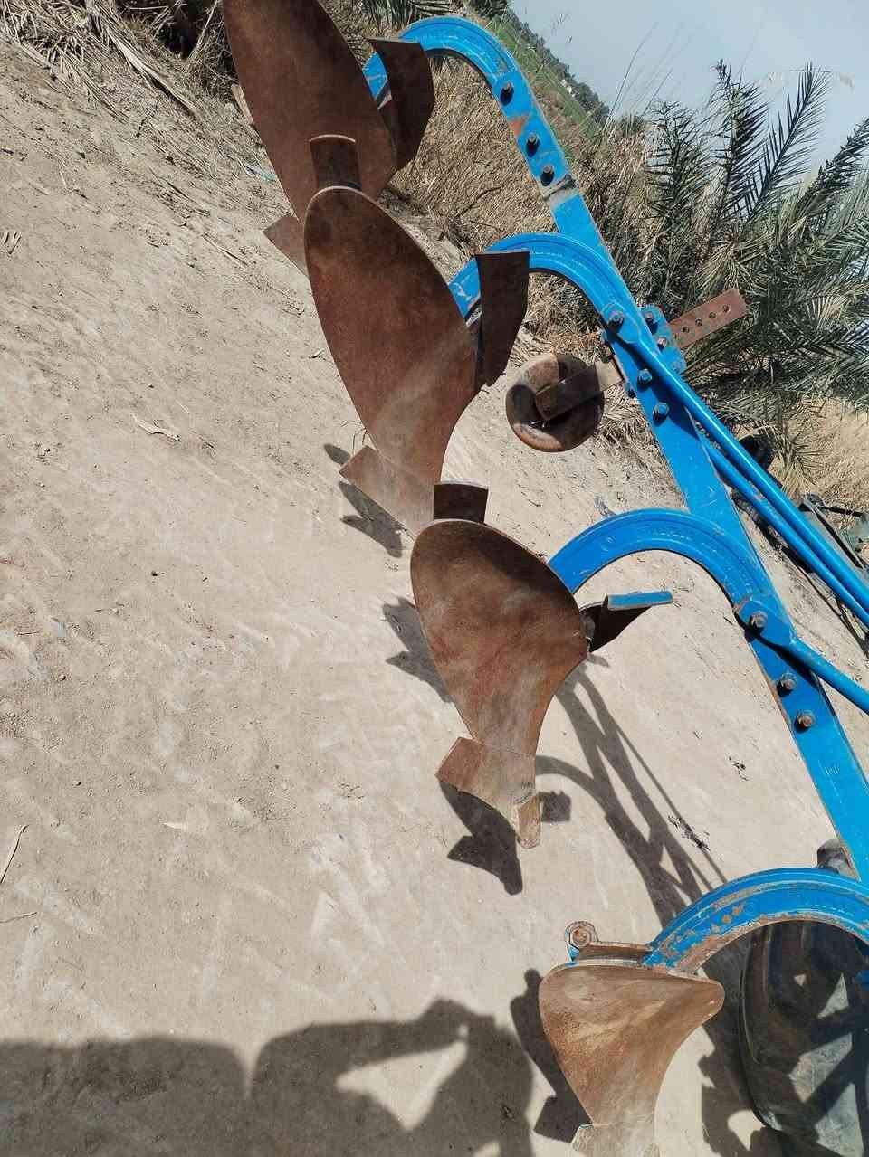 فدان حجم ١٢ تركي البير جديد
معرض سيد عايد ..
المكان / بابل الكفل 
للاستفسار/***********

