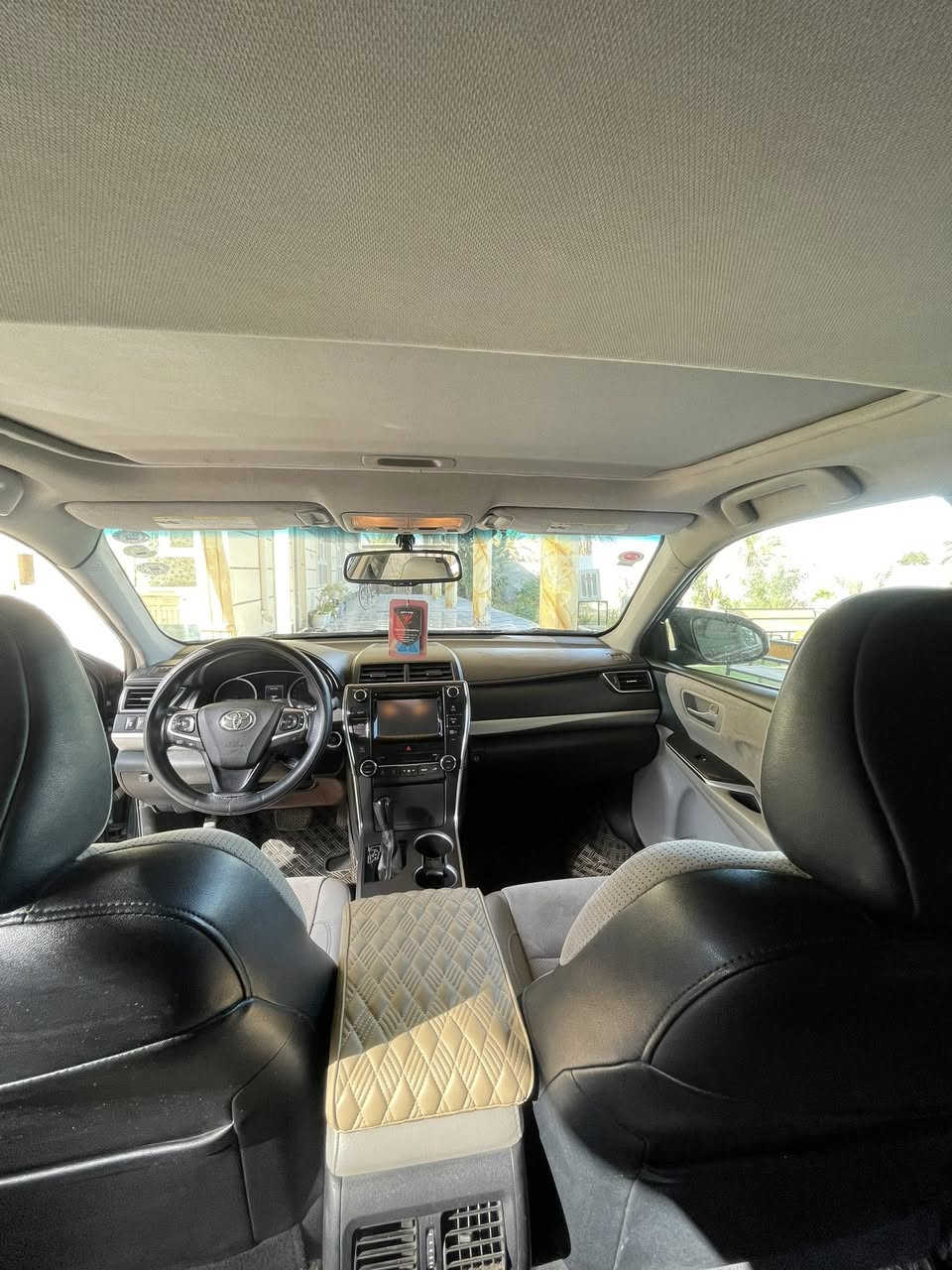 سلام عليكم 
تويوتا كامري 2016 أمريكي XSE 
فول مواصفات للاخير اعلى فئة...  1/1 
كفاله عامه 
فتحة سقف
بصمة تشغيل وابواب وصندوق 
كشنات جلد تدفئة و خزن ميموري 
كشنات كهرباء 
 تحديد سرعة امام خلفي حاسة
شاشة كاميرات 
خط شارع رادارات 
مكينة كير مكفولات
تخم تاير امامي وخالفي 
 تحويل مباشر 
سياره نضيفه جداً 
سعر الاتصال👇

رقـــم
***********

#ادارة_الصفحه
