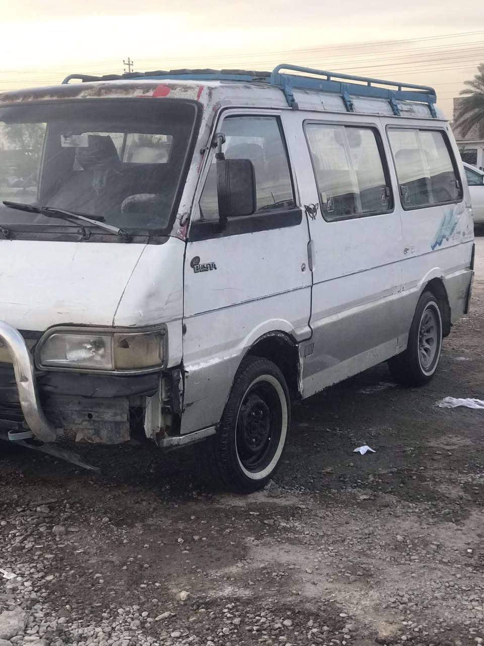 سلام عليكم كيه بسته للبيع موديل 94مكينه 3000كيرجديد سنويه صار 20 يوم من نفذت تخم تايراتصال***********
