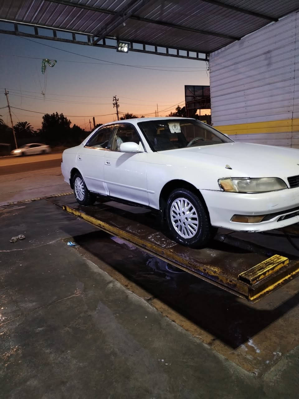 سلام عليكم سياره البيع مارك مكينه ثنين ونص مكان نجف سعر 35 وبيه مجال رقمه نجف وبيه كصه جنطه***********
