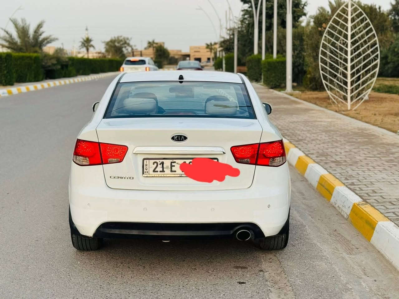 السلام عليكم...

بسعر 96$وبيه مجال بسيط 
سيراتو 2013خليجي فول مواصفات 
رقم سليمانيه دولي سنويه 2030وهزه 2027

بأسمي شرط التحويل شرط التحويل والغرامات 
ماشيه 170KM
✳️محرك 1600ممفتوح شرط لاتبخير ولاتنقيص 

✳️كير اتوماتيك 6نمربدون اي عيب 

تدفئة /تبريد/كهربائيات/صدر/تايرات/كلها مكفوله 
فول مواصفات بصمه فتحه 
🚘سياره جاهزه شرط برغي ما ناقصها 

✅سياره بيها جاملغات الخلفيه وبونيد وجاملغ بدون اي دواخل شرط 

السعر 96$💸
تايرات 4️⃣ جديدة 
صدر امامي خلفي كلا جديد 
مكان السيارة صلاح الدين 
 
للاستفسار***********
