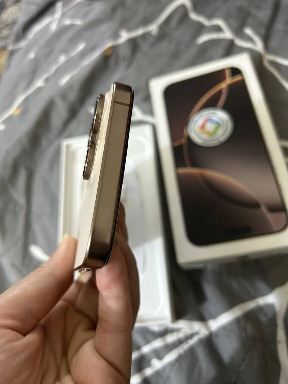 ١٦ برو ماكس ذاكرة ٢٥٦ بطاريه ٩٢
جهاز جداً نضيف شخط مابي على الفحص
عربي شرق اوسط ماستر 
سعر مليون و٢٩٠ نهايته
من بغداد ***********
