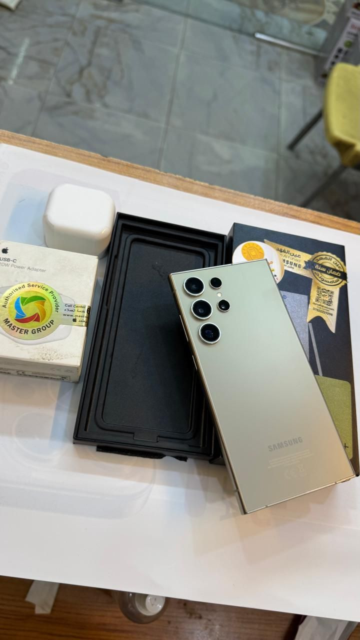 سامسونج S24 Ultra 
ذاكرة 1 تيرة
اكبر ذاكرة بلسامسونك
نضافة 100‎%‎
فقط مفتوح من الكارتون 
كامل ملحقات الاصلية 
السعر مناسب 
***********
العنوان القطاع شارع السوك مجاور عوينات الكرار 
مركز الشمس
