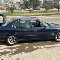 Bmw525 1992موديل  محركها مسكر فانوس لا تنقيص ولا تبخير  كيرها حلو وتمي...