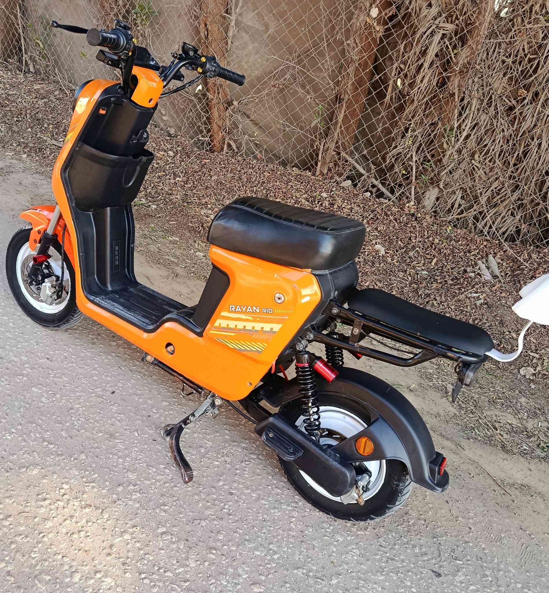 سلام عليكم
يولد دراجه R10 ريان فول ومكفول 
. 
الدراجه اي نقص مابيها كلشي شغال 
. 
نضام حديث بيها بگ ترجع للخلف 
. 
رايدها ب 350 اله ربع مصير
. 
رقم الهاتف ***********
الخاص مفتوح شراي تعال مو شراي اگلب المنشور ❤
