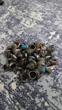 متوفر محابس فضه وزن 610 غرام شكد سعرهن حاليا الوزن مع شضر مالته للي يخ...